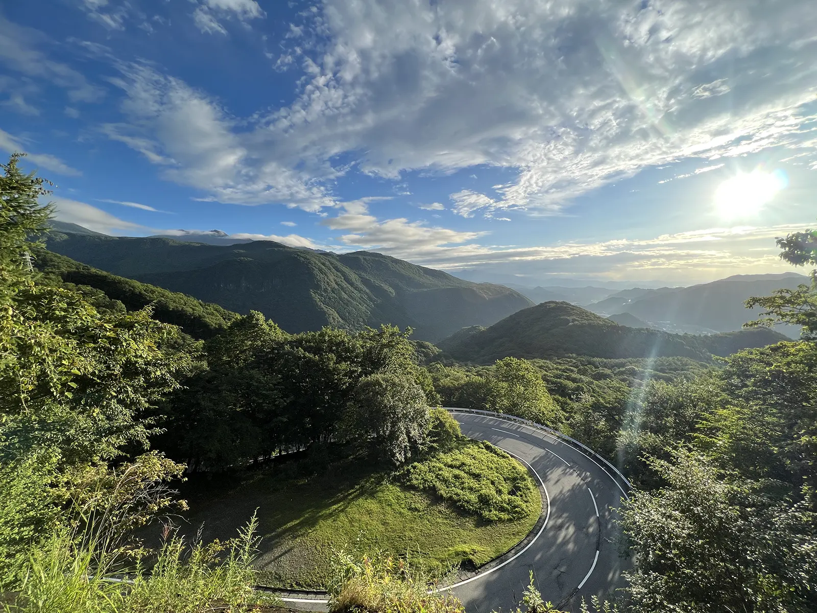 日本の道　百選「日光いろは坂」